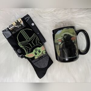 Star Wars Mandalorian Mug Socks & Bandana Gift Set Grogu Baby Yoda May The Force